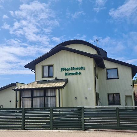 Medziotoju Kiemelis Hotel Паланга Екстериор снимка