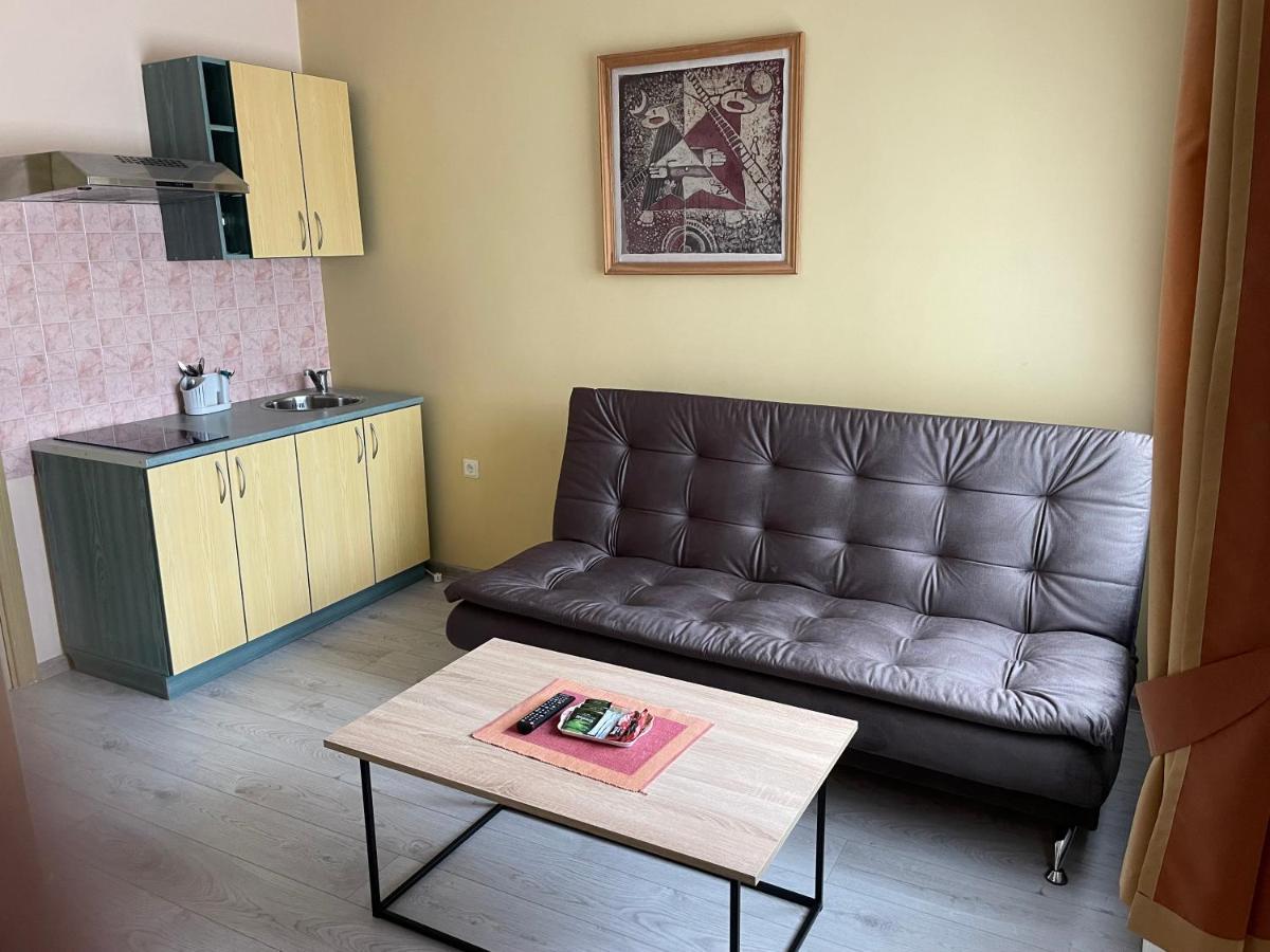 Medziotoju Kiemelis Hotel Паланга Екстериор снимка