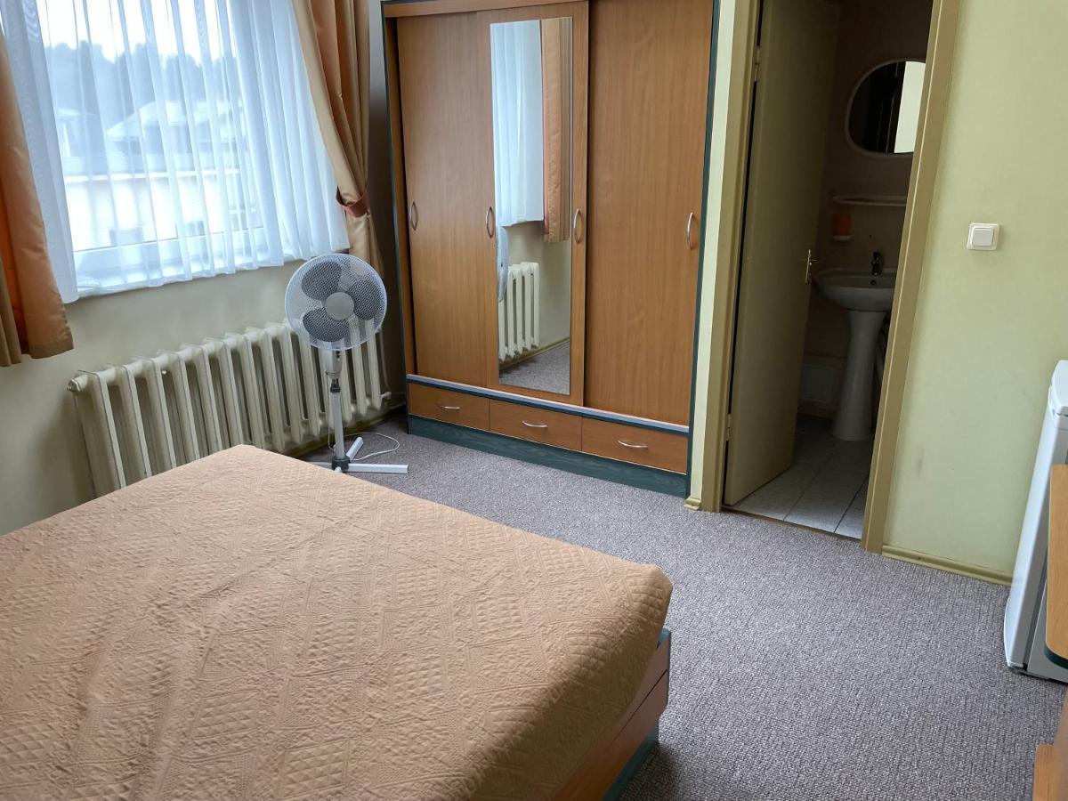 Medziotoju Kiemelis Hotel Паланга Екстериор снимка