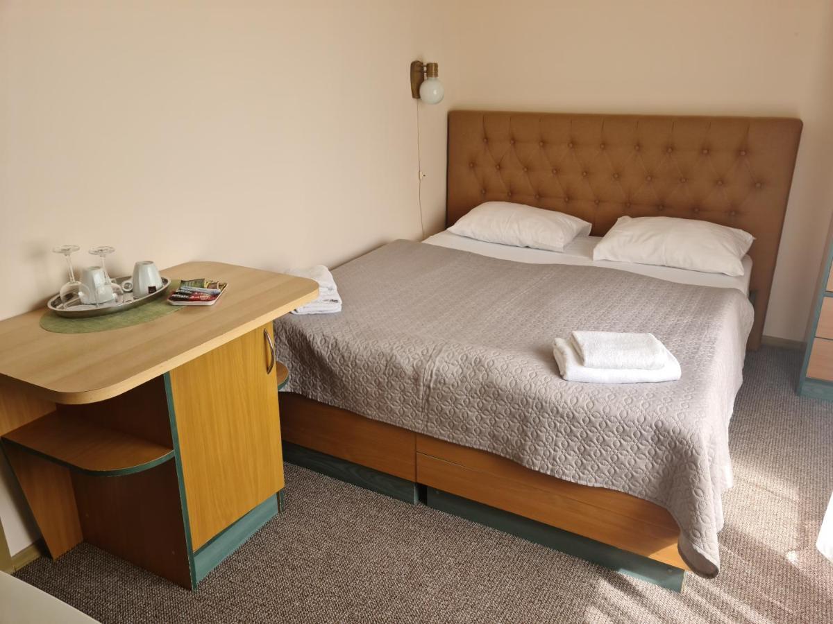 Medziotoju Kiemelis Hotel Паланга Екстериор снимка