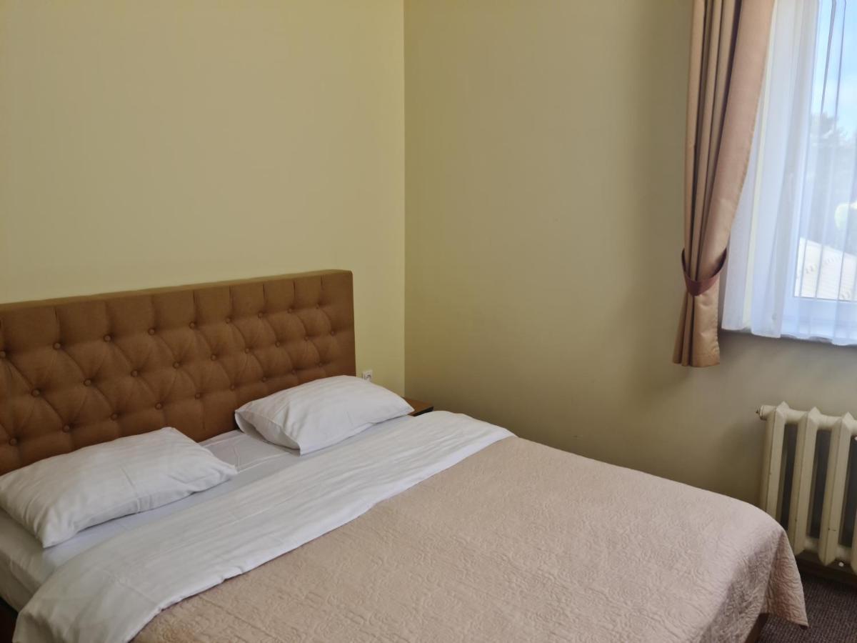 Medziotoju Kiemelis Hotel Паланга Екстериор снимка