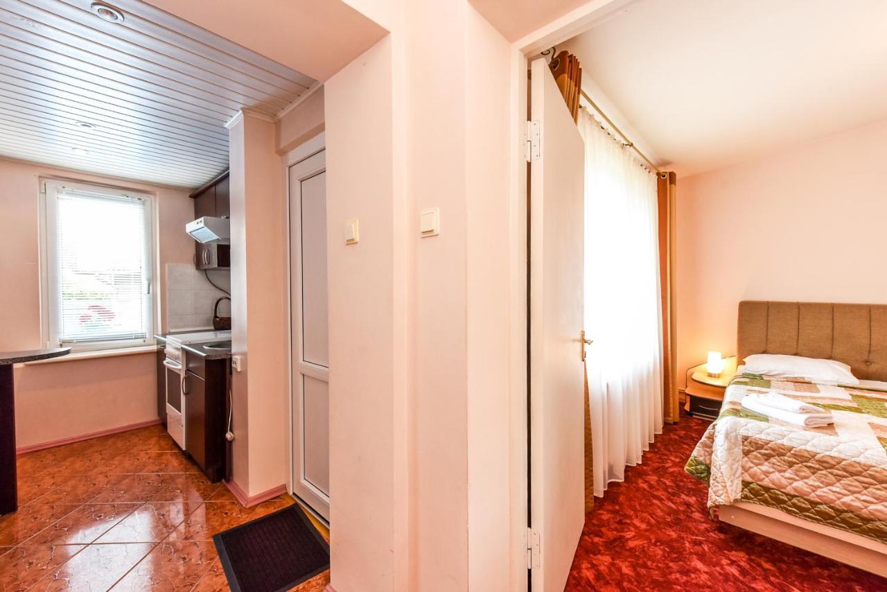 Medziotoju Kiemelis Hotel Паланга Екстериор снимка
